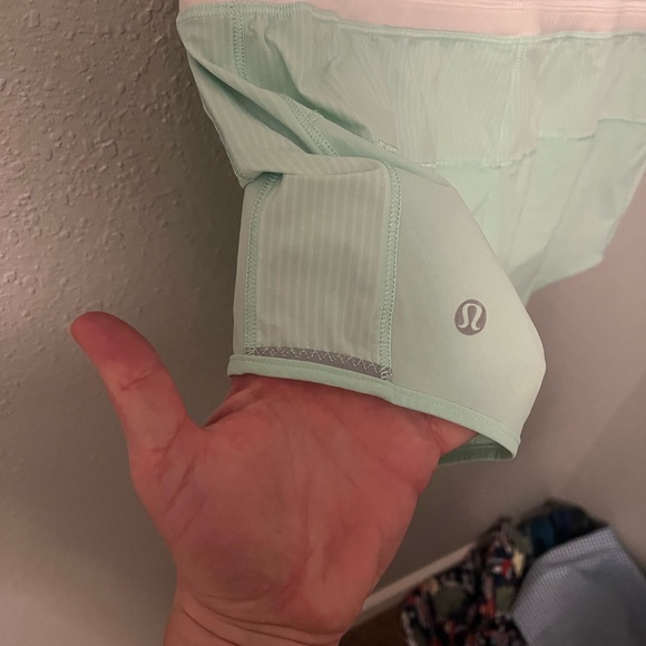 Lululemon Run Pace Short SZ:6 - Picture 6 of 11